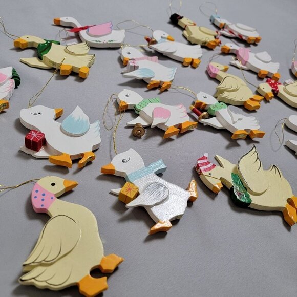 18 Vintage Wooden Hand Painted Goose Geese Silhouette Christmas Ornaments Taiwan - Picture 5 of 11